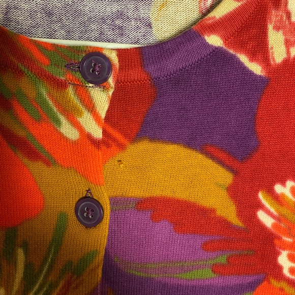 Isaac Mizrahi live! Cute colorful floral cardigan Large 🍊🌺💜 3/$20 - Picture 3 of 4